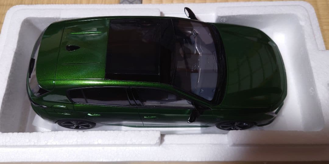 1/18 otto プジョー308 グリーン ミニカー
