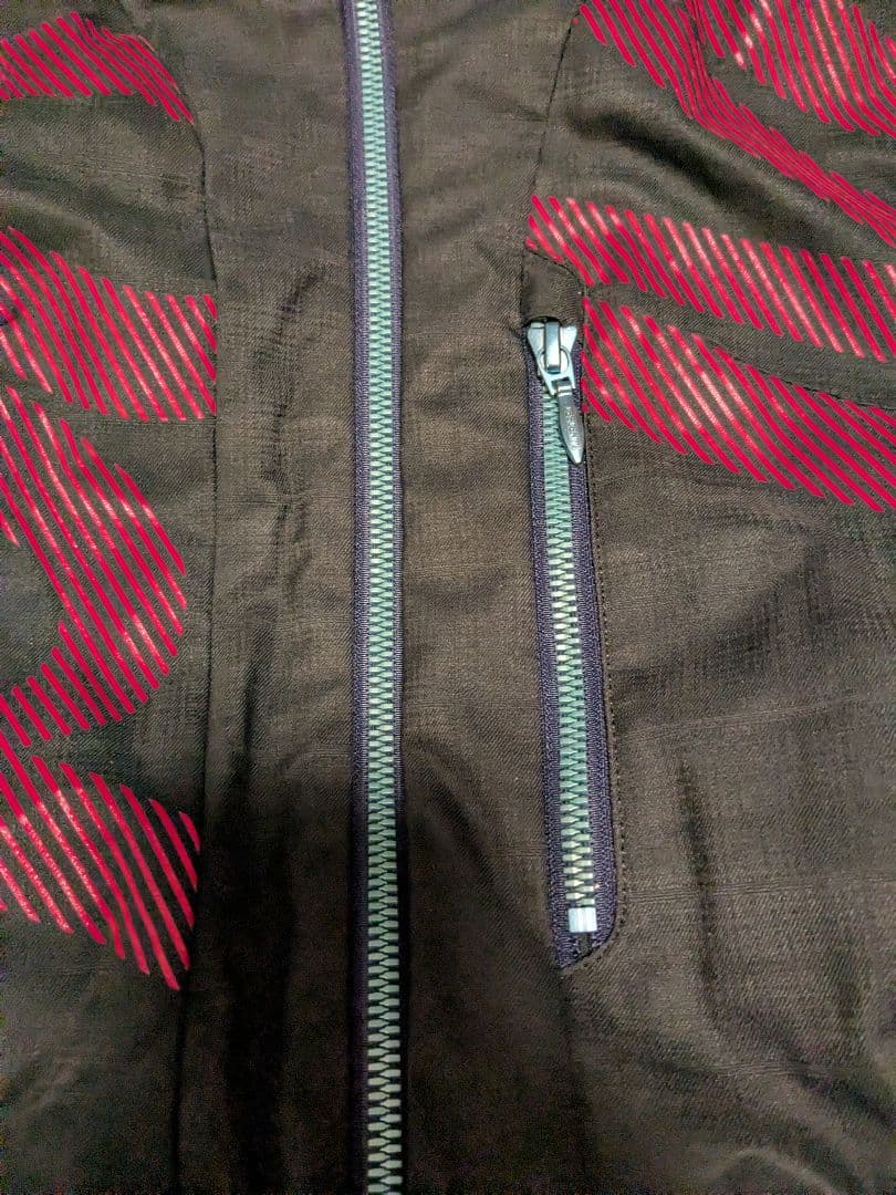 デサント スノーウェア Mサイズ 未使用品　黒ピンク　ゴーグル　ヒップパッドつき