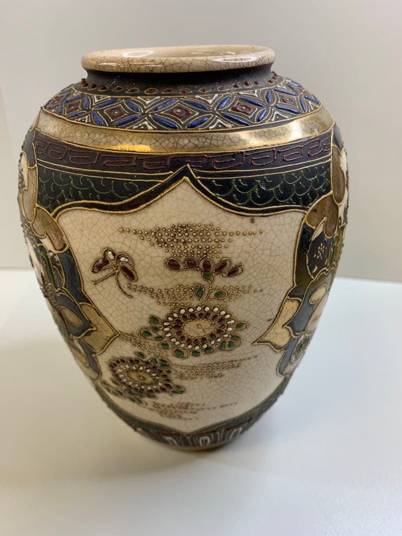 古薩摩 薩摩焼 丸十字紋 金襴手 武者図 花瓶 飾り壺 薩摩 金彩 骨董 江戸