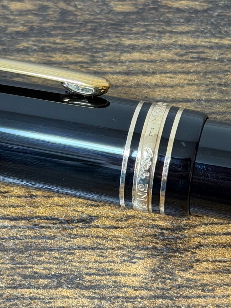 未使用に近い　149　18K ゴールド　三帯　デュマ型ペン芯　万年筆　M