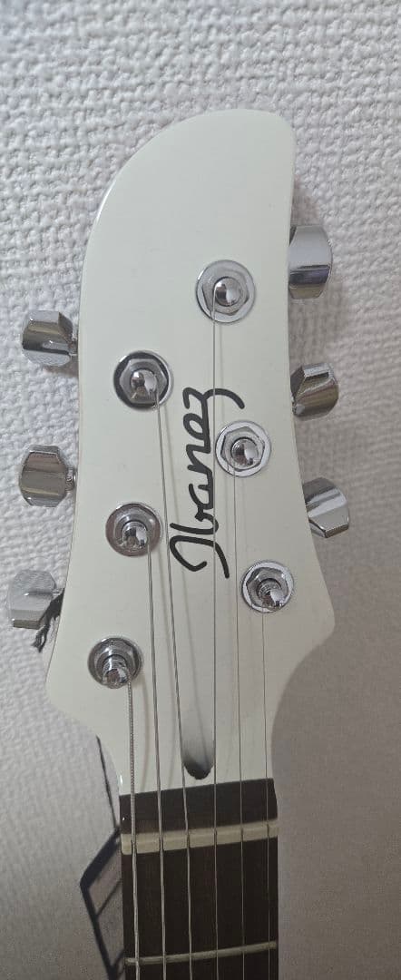 Ibanez　ICHI00　エレキギター　ホワイト
