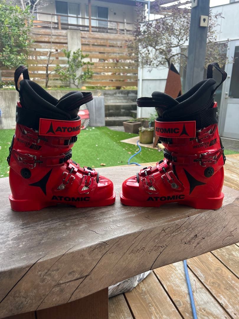 ATOMIC 22.5センチ　スキー用ブーツ レッド