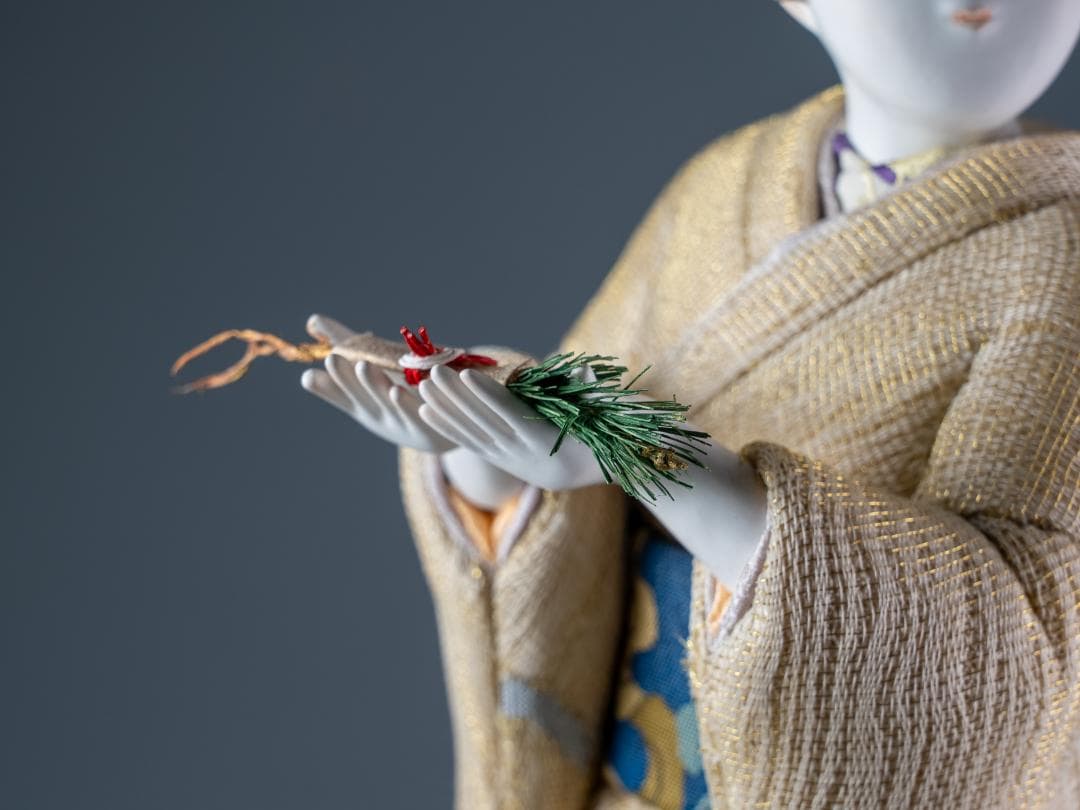 日本工芸会正会員 雨宮弘子作 嵌込人形『佳日』台共箱付 図録掲載品