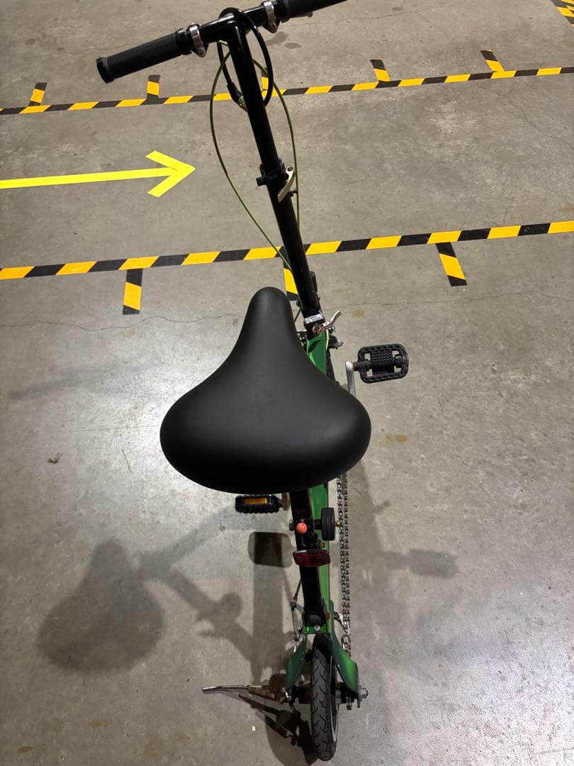 ブリヂストン　ハンディバイク8 折りたたみ自転車 ノーパンクタイヤ