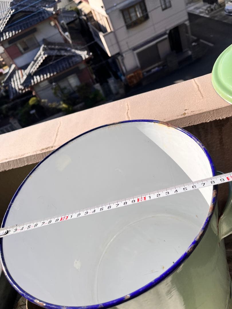 昭和レトロ　蛇口が可愛いシャビーなタンク　水やり用に