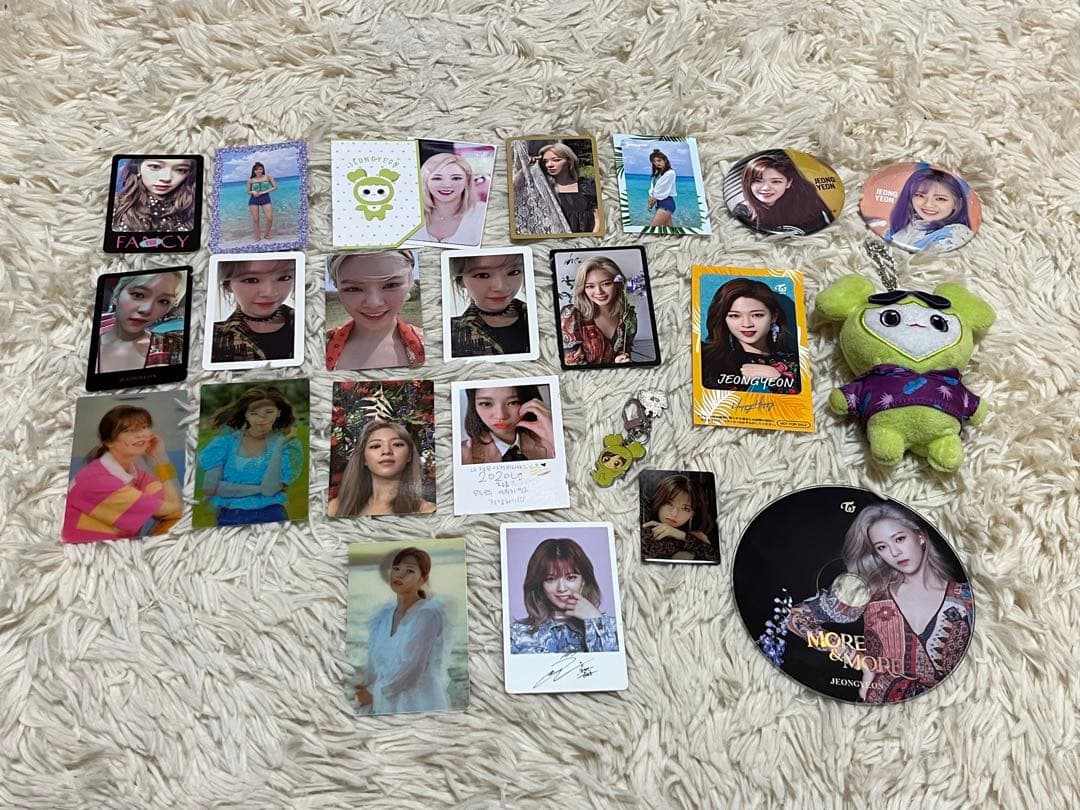 TWICE 公式 トレカ ラントレ グッズ CD キーホルダー