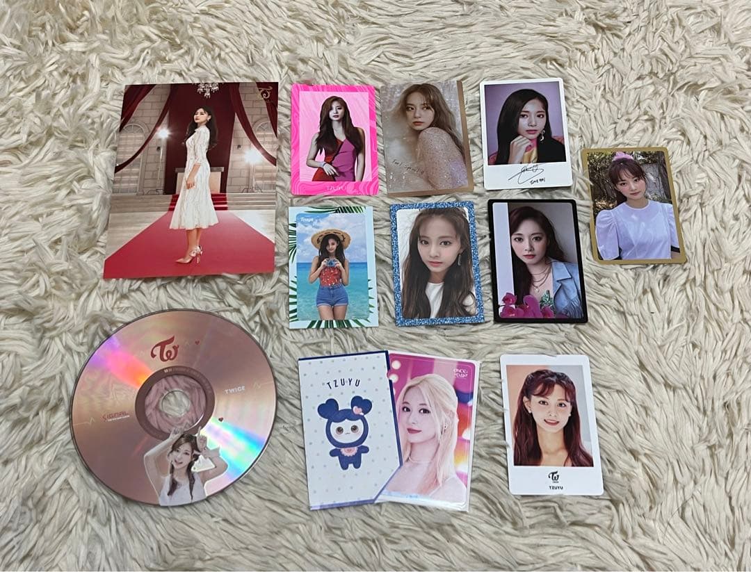 TWICE 公式 トレカ ラントレ グッズ CD キーホルダー