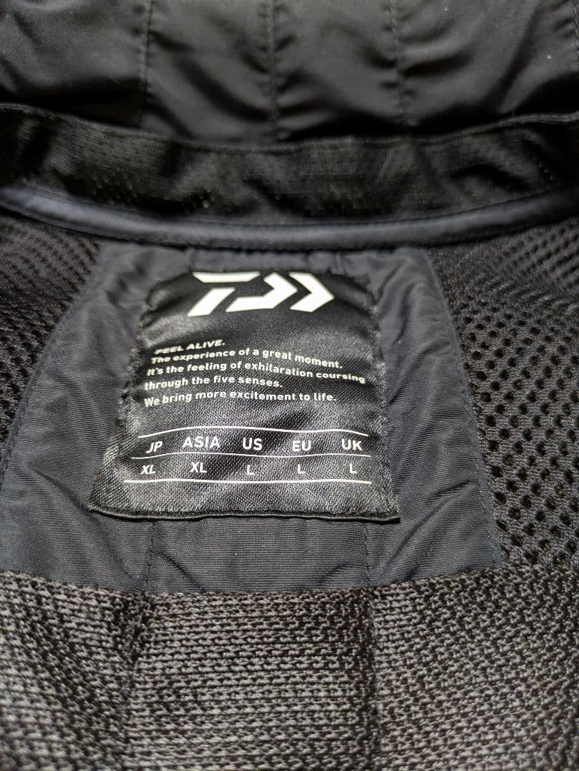 Daiwa Tournament ライフジャケット 黒/金