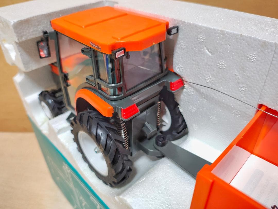 [未使用] クボタ ラジオコントロール トラクタ KL33 非売品