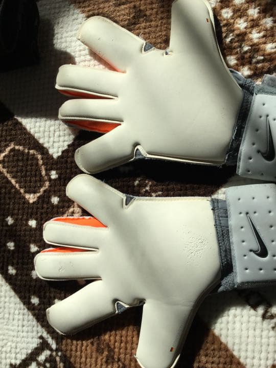 破格！！NIKEキーパーグローブ プーマ キーパーグローブ まとめ売り