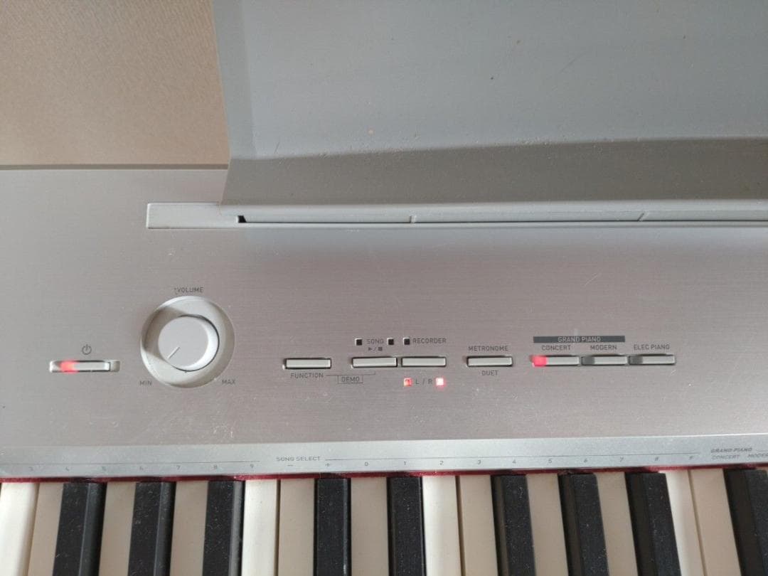 CASIO 電子ピアノ Privia PX-150　シルバー