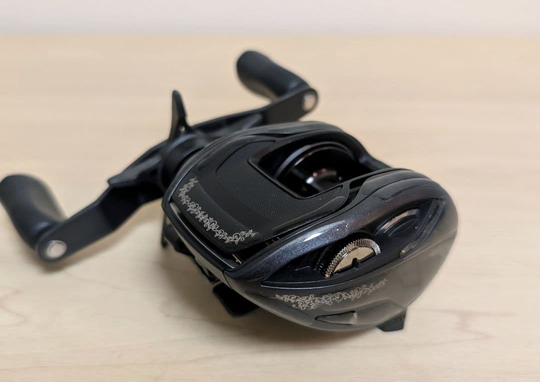 【超超美品】GAN CRAFT ガンクラフト T3 MAGO ベイトリール