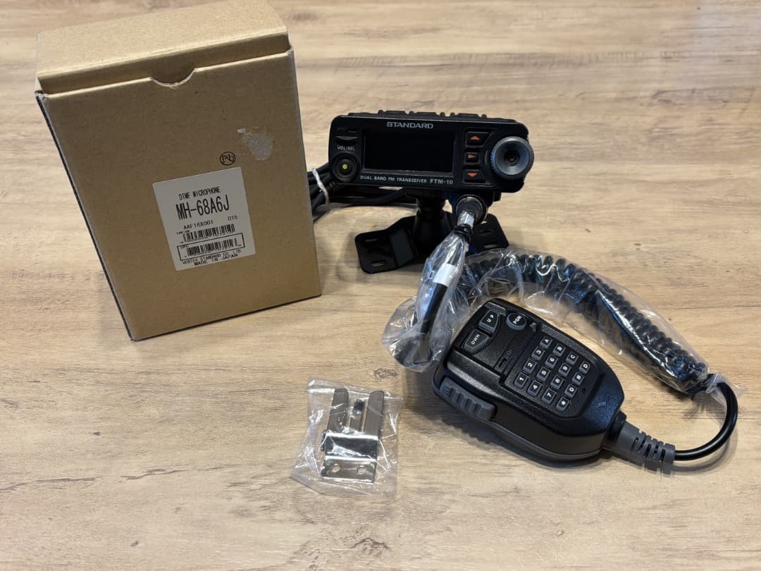 FTM-10S バイク用アマチュア無線機