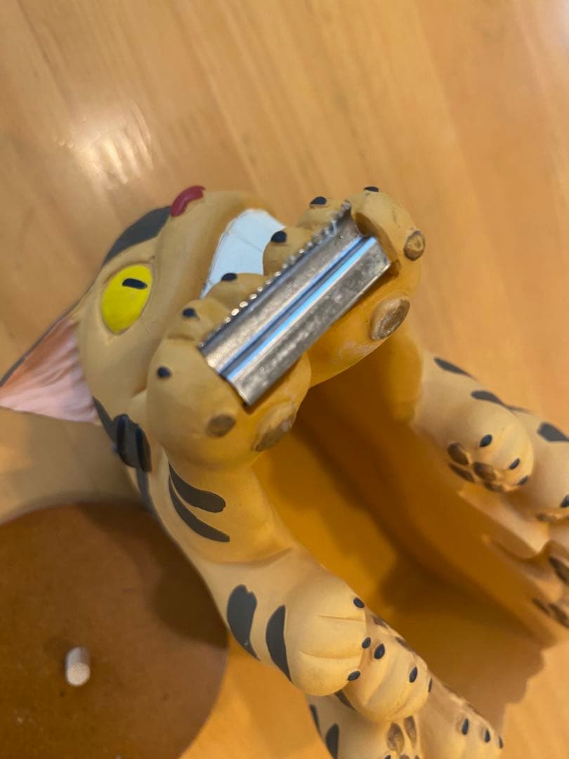 ネコバス　テープカッター台