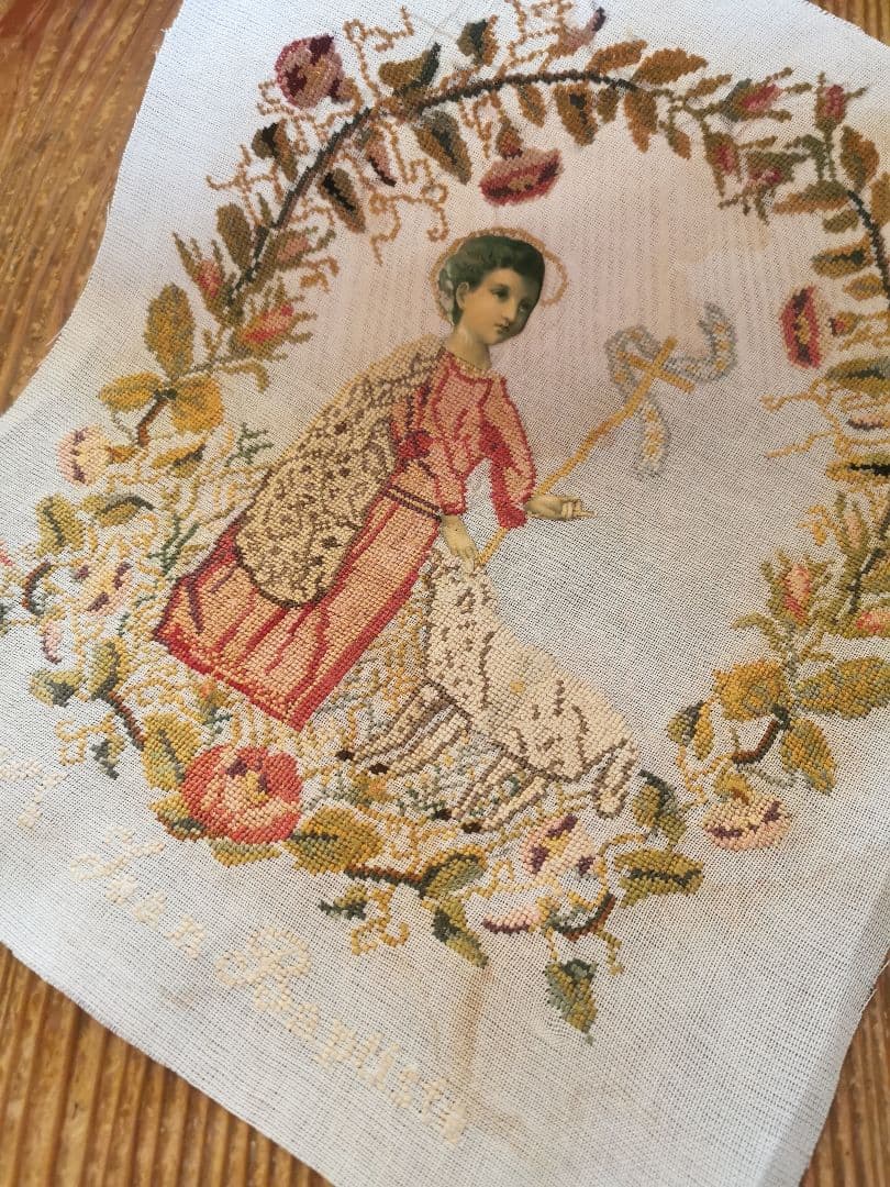 アンティーク 洗礼者聖ヨハネと羊プチポワン 薔薇朝顔菫ニードルポイント 麻布付