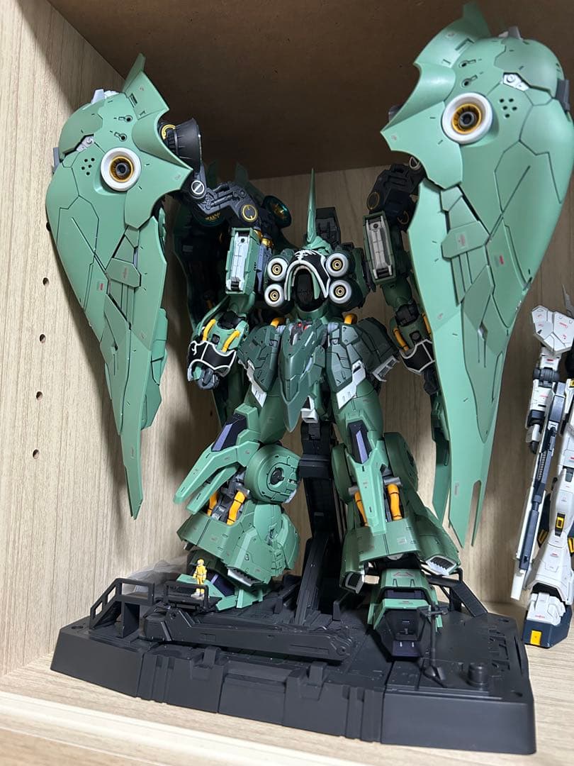 1/100 プラモデル　完成品