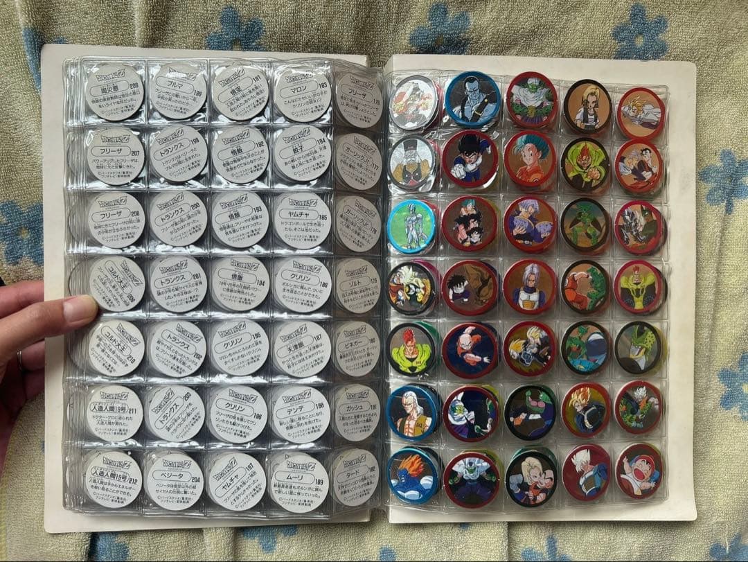 【非売品】ドラゴンボール　メンコホルダー&メンコ