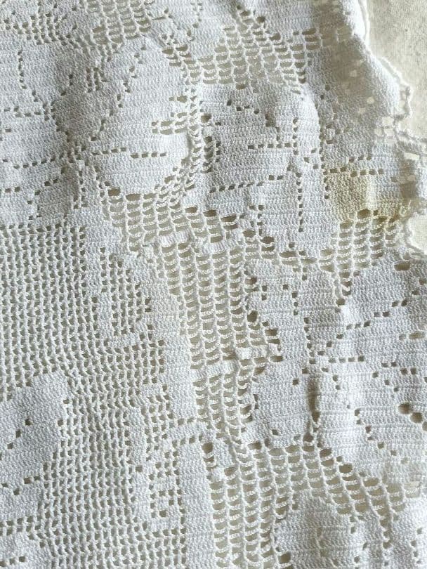 英国　Vintage　蝶々whiteクロッシュレース　テーブルクロス