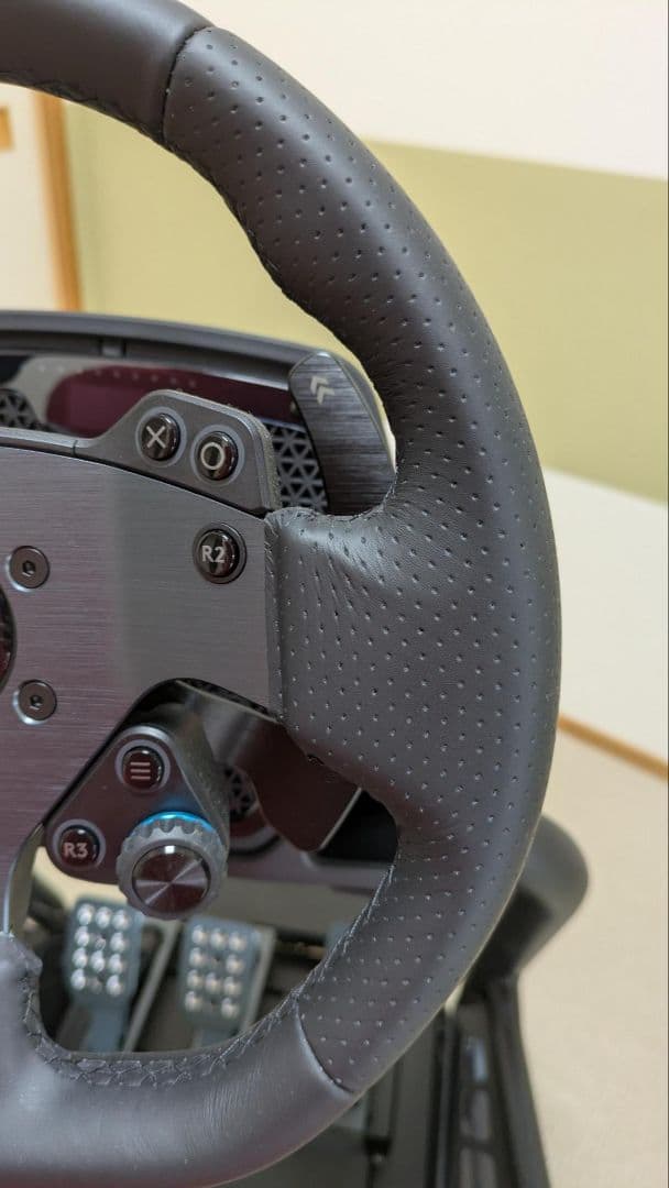 Logitech G Pro Racing ハンドル、ペダル