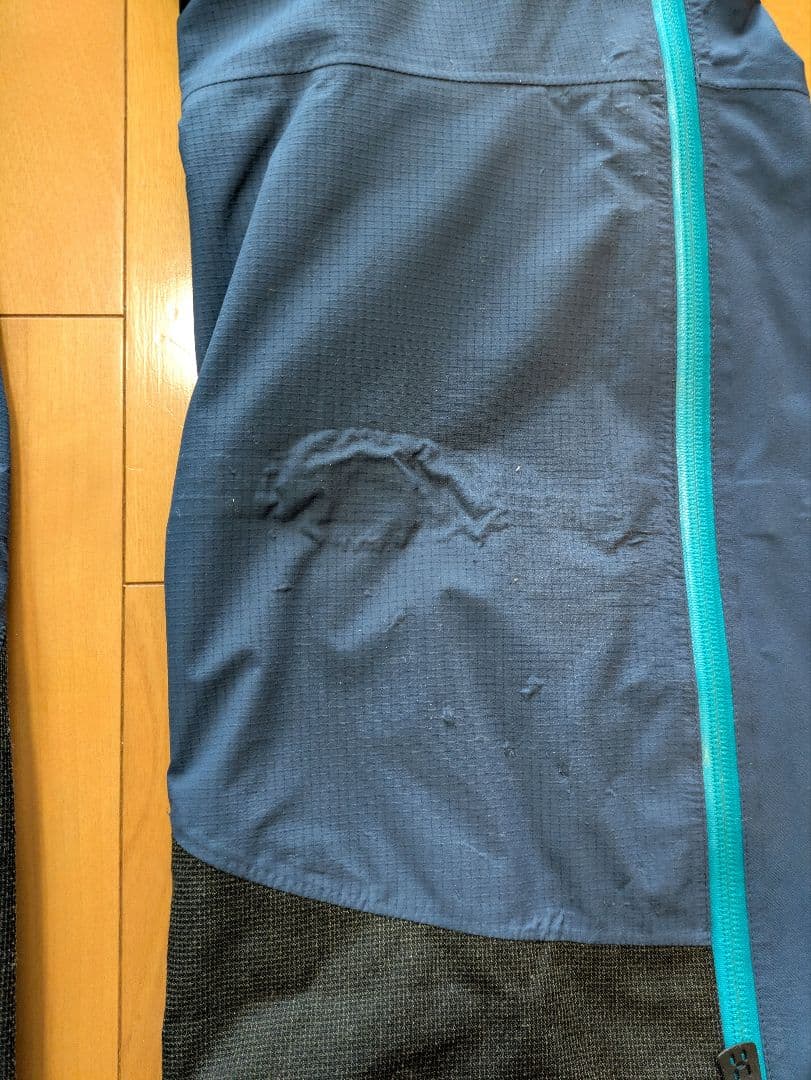 人気ホグロフス GORE-TEX上下セット　Ｓサイズ　スキー・スノーボードウエア