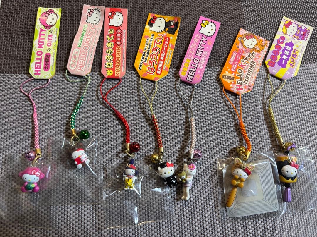 ご当地キティ 根付け USJ【レア含】33個 まとめ売り