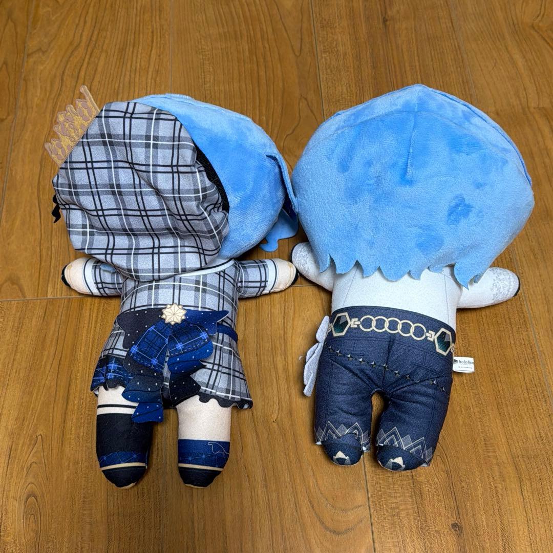 ホロライブ寝そべりぬいぐるみ、パペット、タペストリー、マイク型筆箱、計9点セット