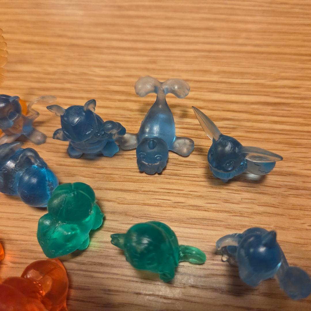 ポケモン　クリアフィギュア　約70匹　塩ビ　消しゴム