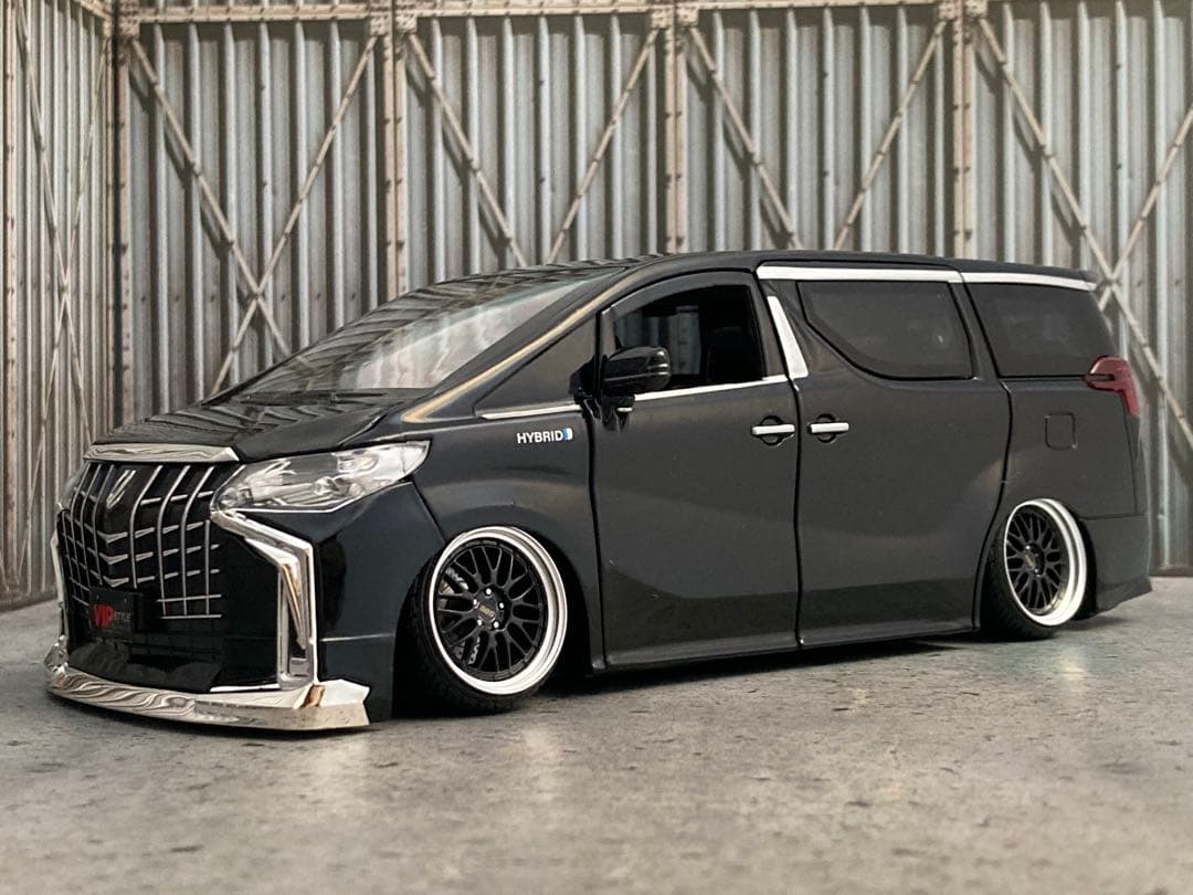 1/24 トヨタ アルファード（VIPカスタム品）