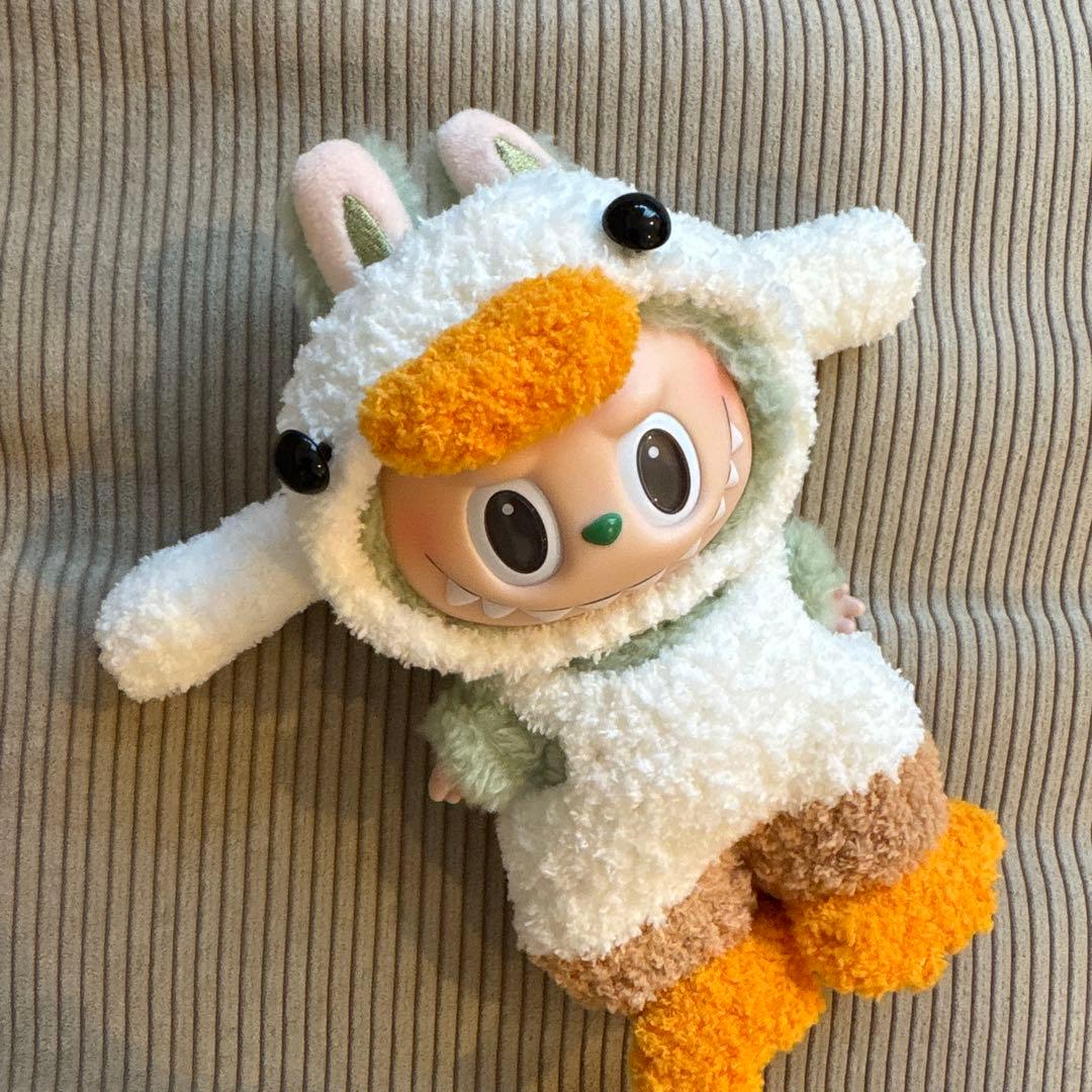正規品　labubu コスチューム付き