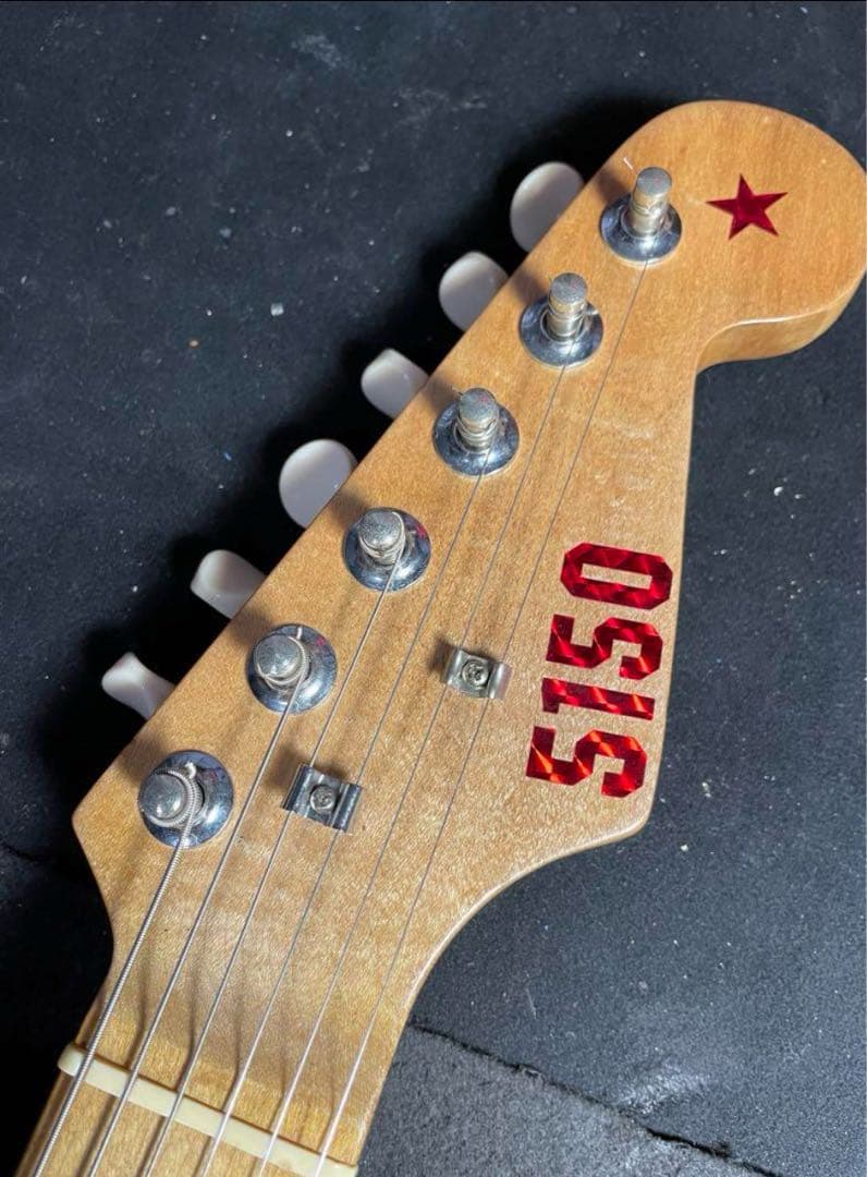 photogenicのミニギターをチョコレートバンブルビーver.リフィニッシュ