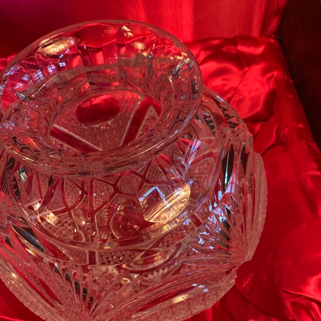 クリスタルガラス 花瓶 壺　高さ約27cm カットガラス装飾