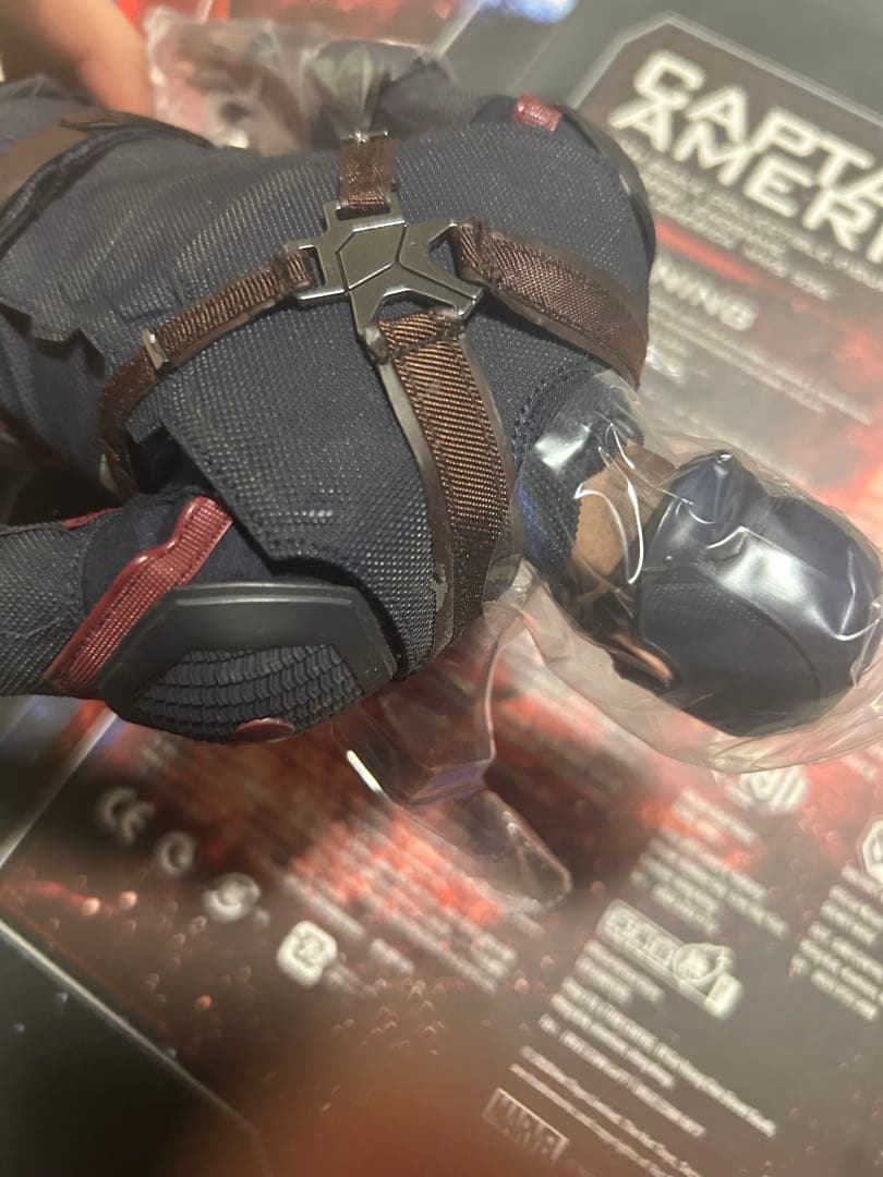 Hot Toys キャプテン・アメリカ 1/6フィギュア(部品欠品あり)