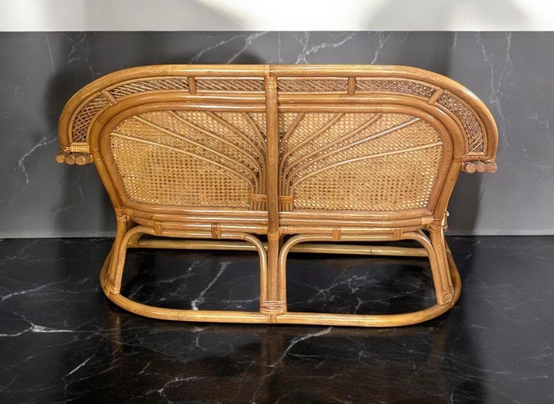 ヴィンテージ　ラタンのベンチ　レトロな雰囲気が逆にモダン　55×118×78cm