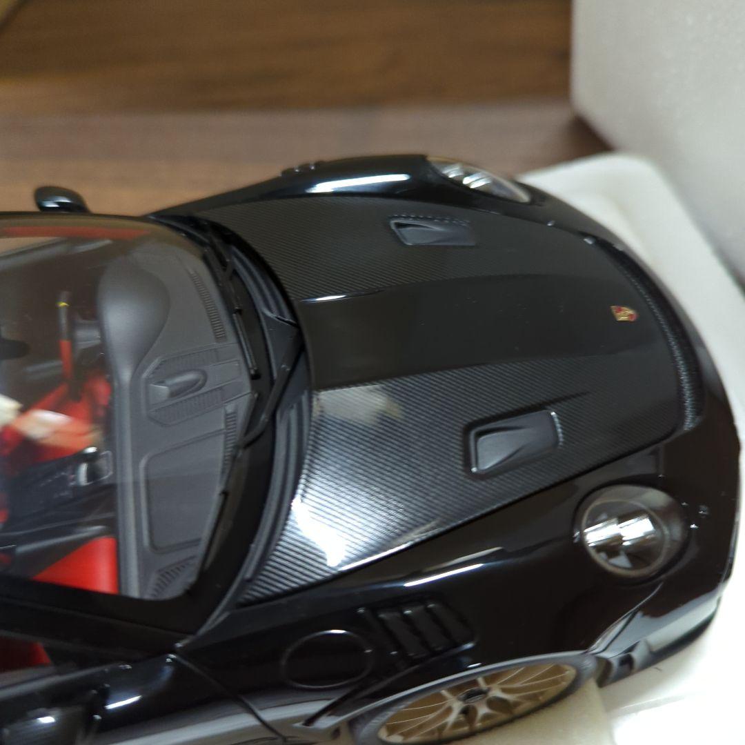 オートアート1/18 ポルシェ 911 (991.2) GT2