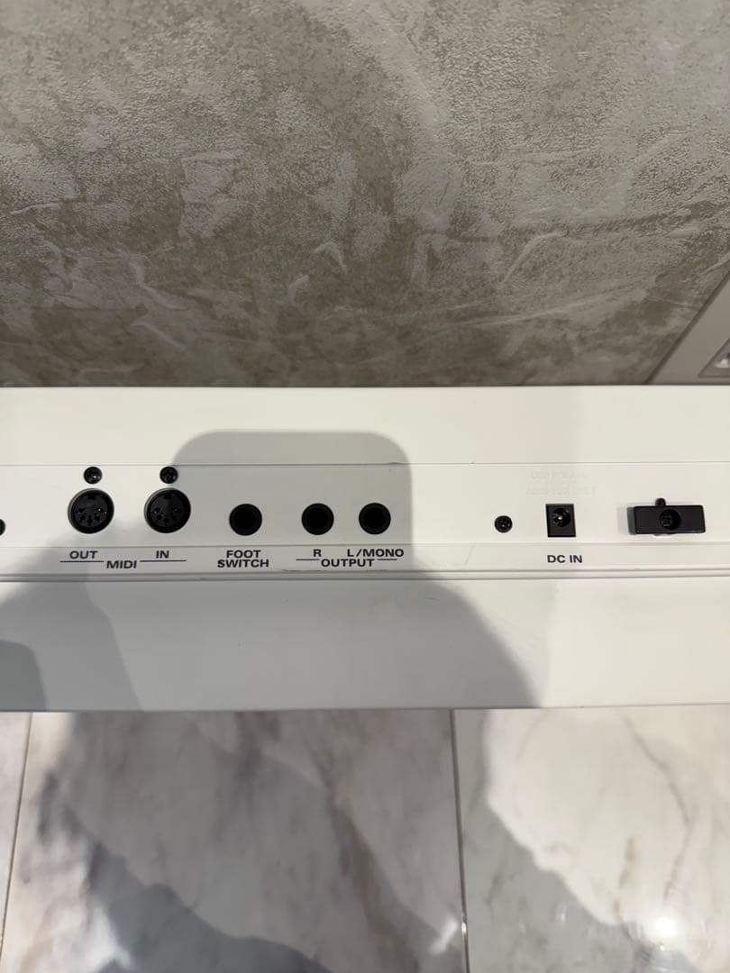 名器 ローランド ROLAND スピーカー内蔵 キーボード E-09W 美品