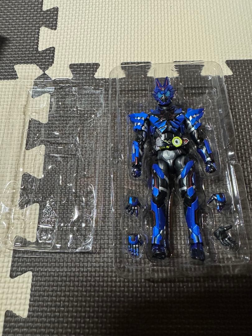 s.h.figuarts 仮面ライダーバルカン ローンウルフ