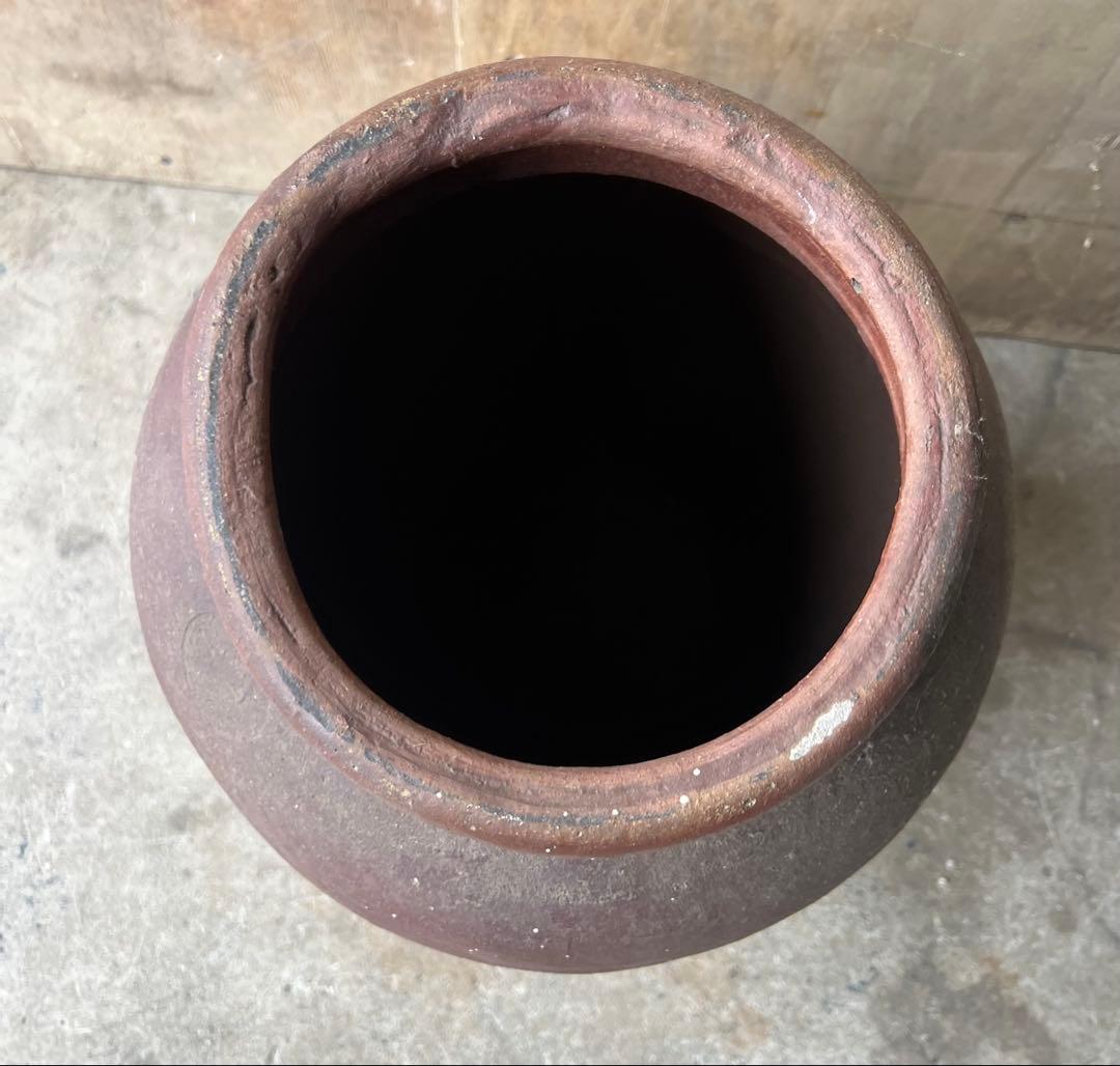 美しい古美蔵から釉薬のプチプチしたかなり雰囲気のある壺