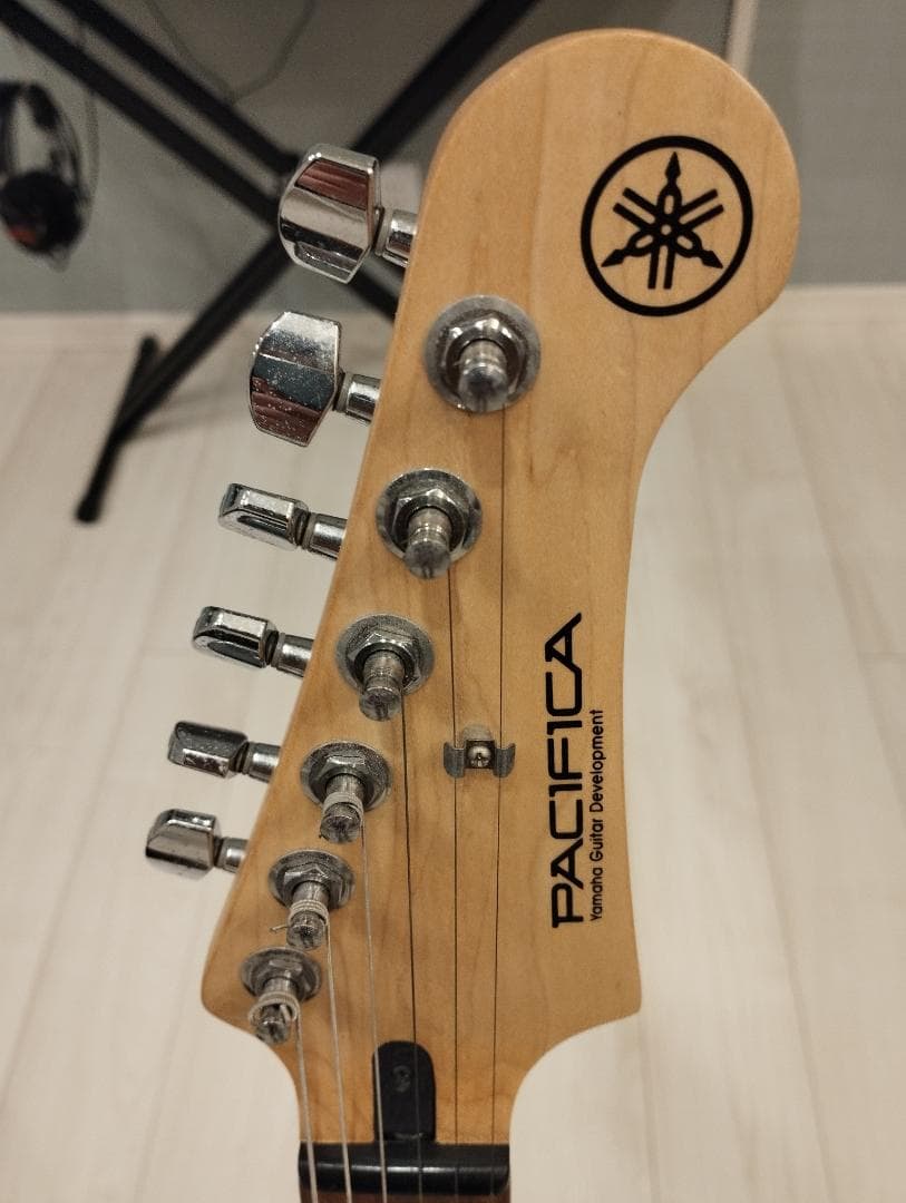 YAMAHA Pacifica112V YNS エレキギターPACIFICA