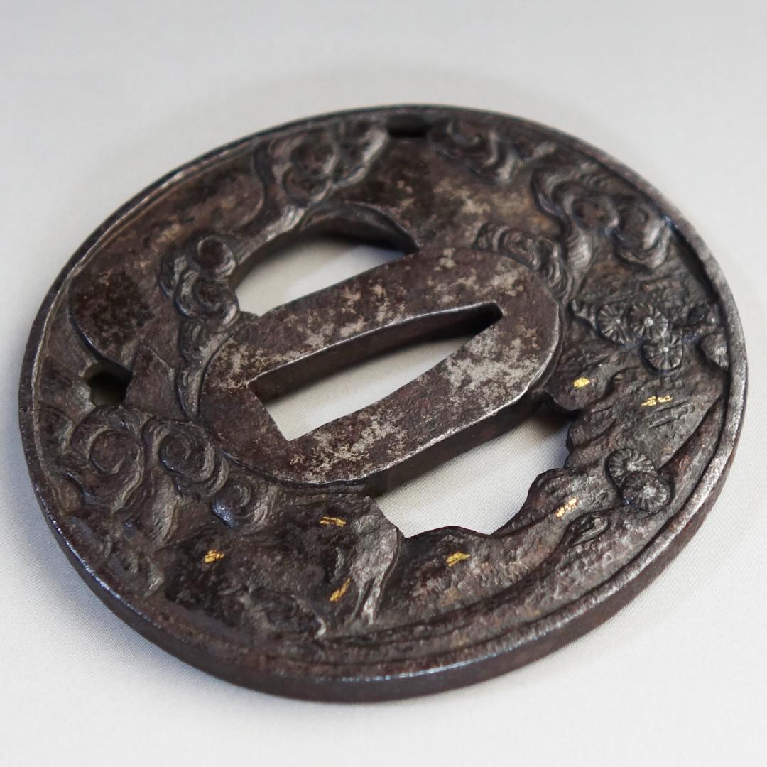 【岩窟賢人巻物図鍔 銅象嵌】 鍔 鐔 鉄地 刀装具 日本刀 武具 江戸 骨董