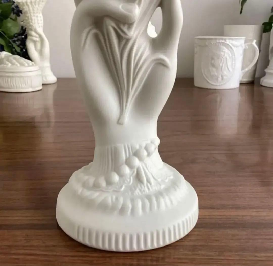 英国ヴィンテージ ♤ ホワイトビスクのハンドベース17cm ♤ ポートメイリオン