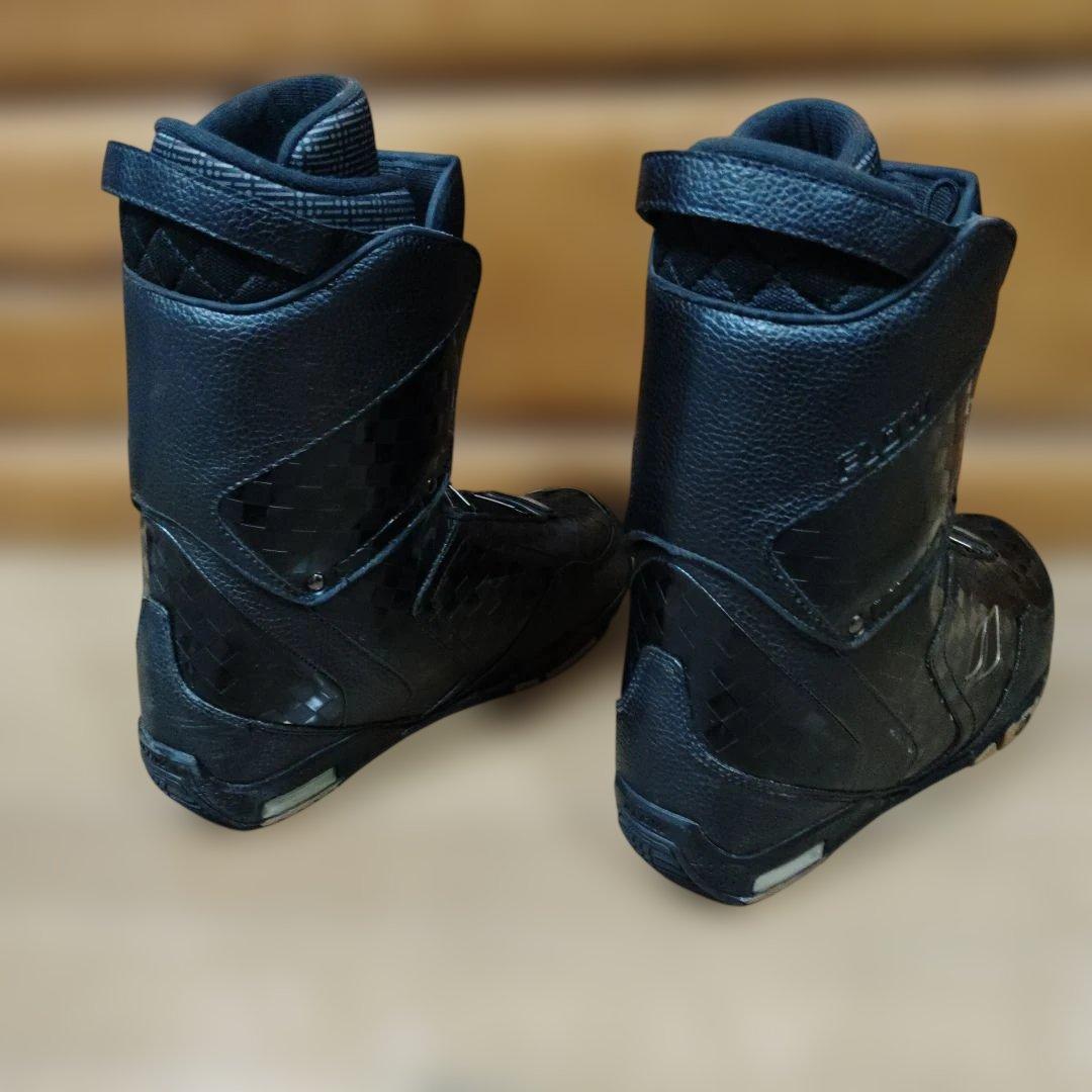 FLOW スノーボードブーツ ASSAULT2 ブラック　26.0cm