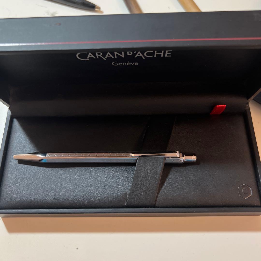 CARAN D'ACHE エクリドールシェブロン　ボールペン(値下げ可能)