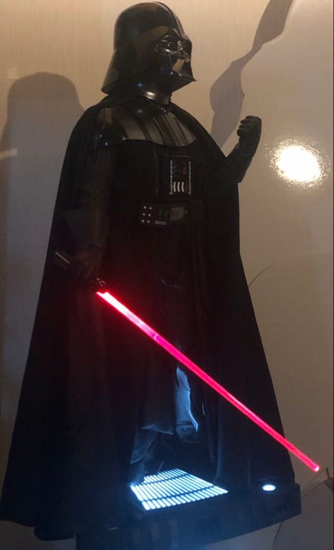 【中古美品】ホットトイズ 1/4 クオーター・スケール ダースベイダー