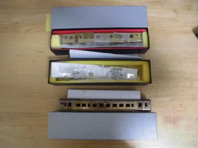 FUJI製　HOゲージ　キハ40　キハ52　キット　各１両