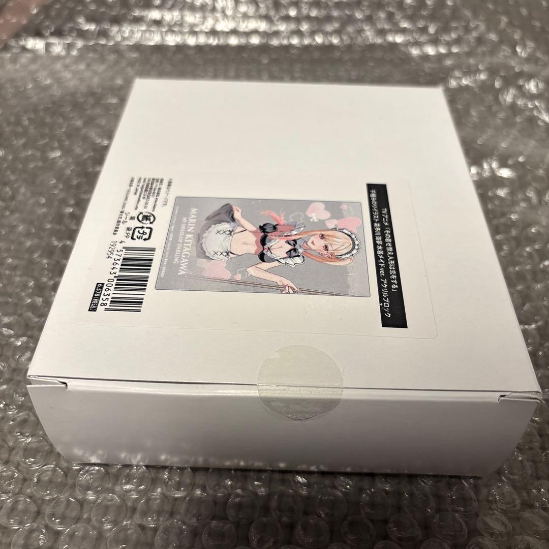 その着せ替え人形は恋をする　アクリルブロック　千種みのりイラスト 喜多川 海夢