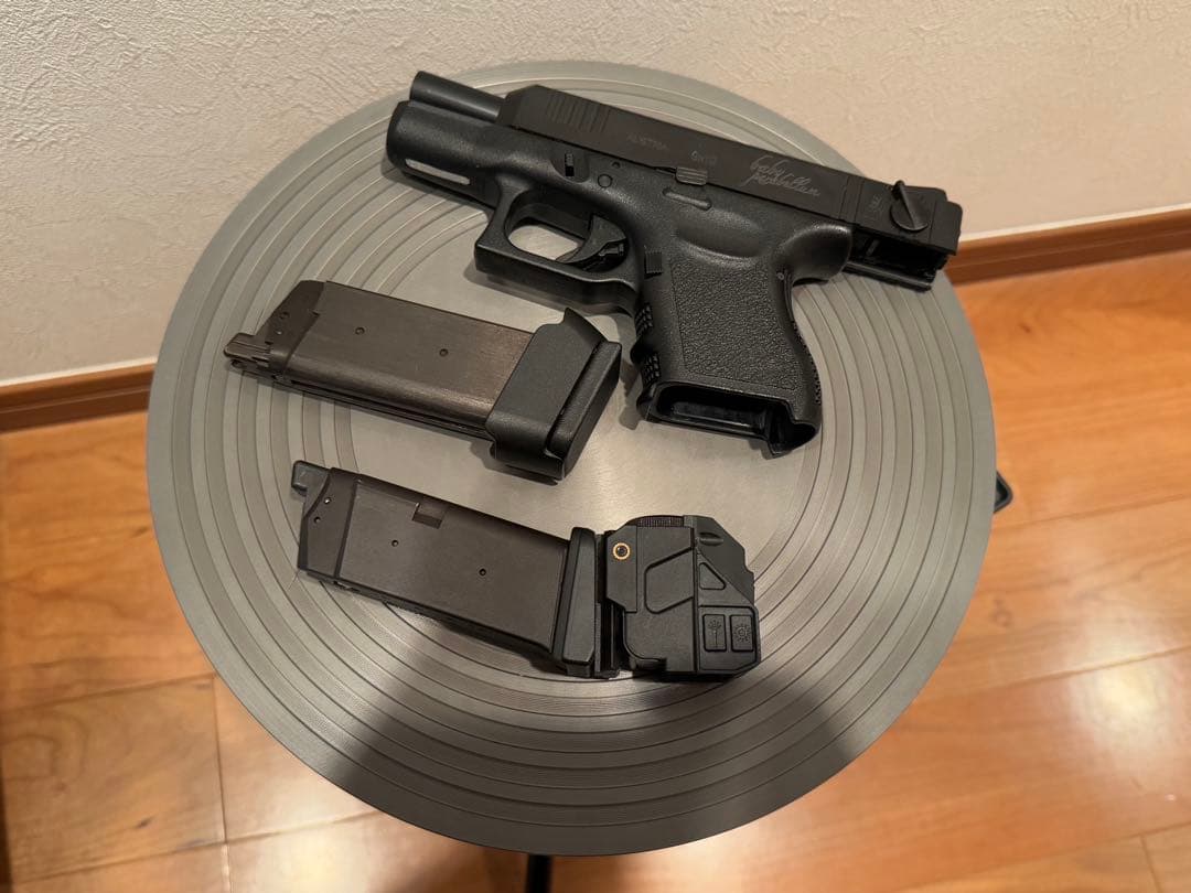 【希少】KSC G26C ベビーパラベラム　レイザーユニット、ロングマガジン付属