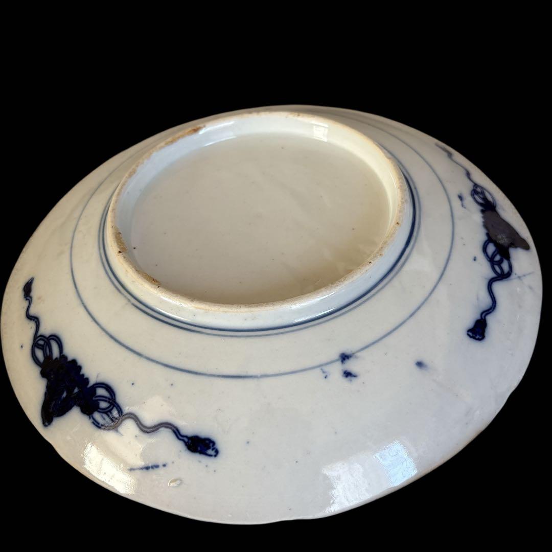 有田焼 染付 濃藍 片身替風 割付文 大皿 渦巻 唐草 葉文 見込花丸文