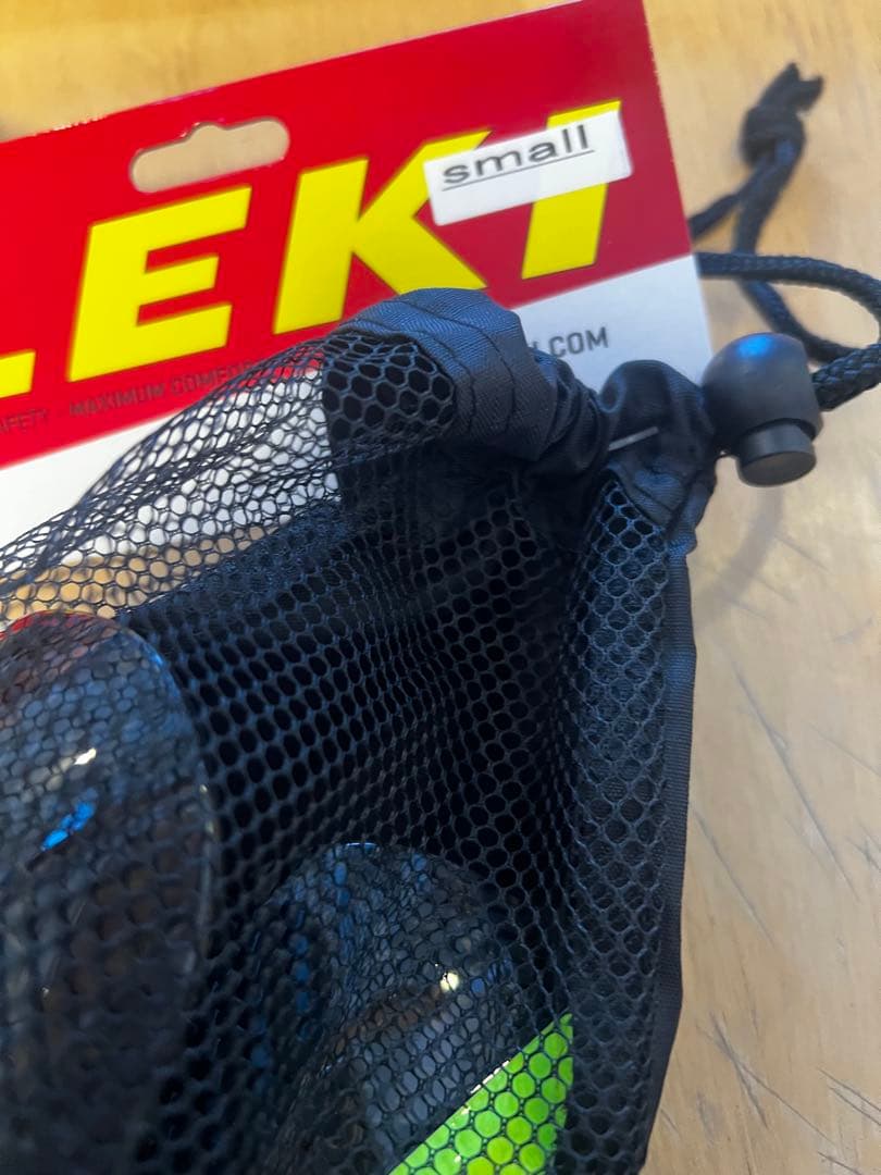 LEKI カーボン　アームガード　 イエロー