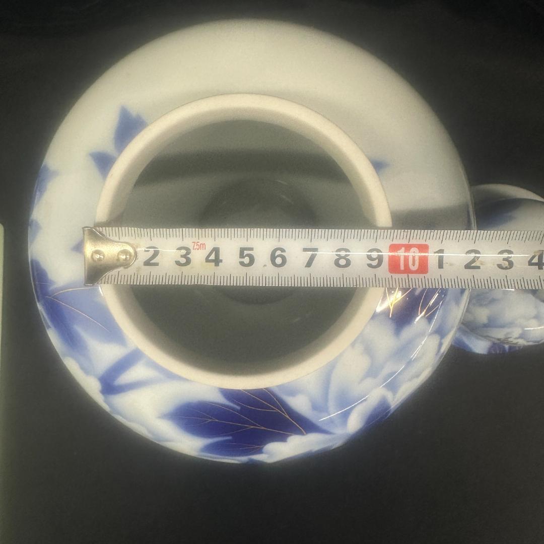 深川製磁　染付金彩牡丹紋　沈香壺　飾壺蓋付　宮内庁御用達 箱付き