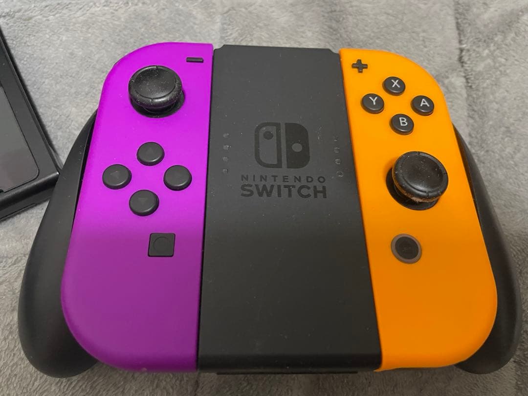 Nintendo Switch 本体、Joy-Con新品